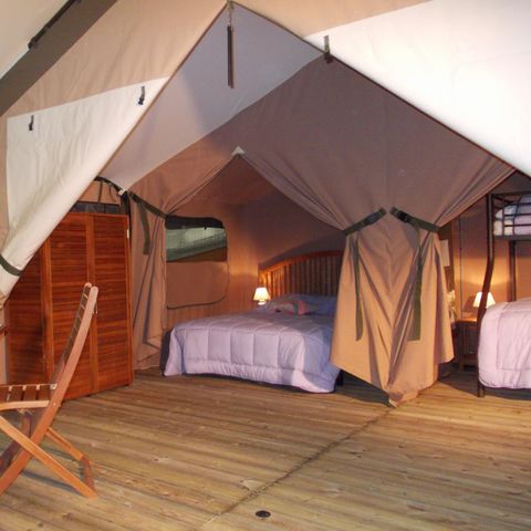 Tente en toile et en bois 4 personnes - VICTORIA'S LODGE sans sanitaires
