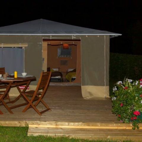 Bungalowtent 4 personen - Zonder sanitair bij aankomst woensdag