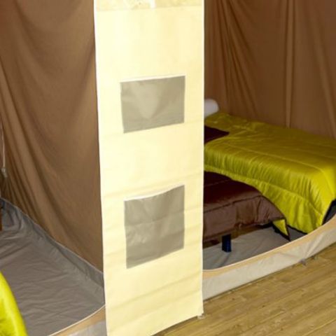 Bungalowtent 4 personen - Geen sanitaire voorzieningen bij aankomst zondag