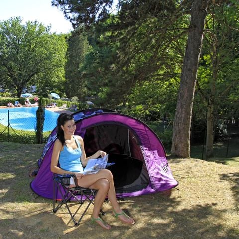 Kampeerplaats - Tent en auto