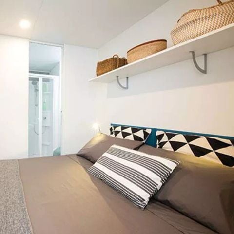 Mobilheim 6 Personen - Mobilheim | Premium | 3 Zi. | 6 Pers. | Erhöhte Terrasse | 1 Bad | Klima.