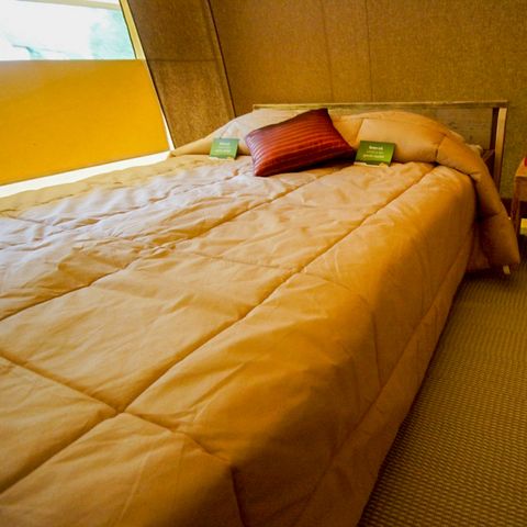 Tente en toile et en bois 5 personnes - ST EMILION, sans sanitaires