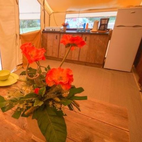 Tente en toile et en bois 5 personnes - ST EMILION, sans sanitaires