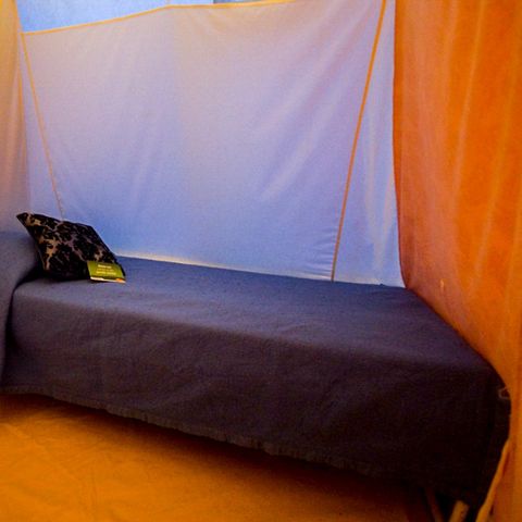 Bungalow toilé 6 personnes - BERGERAC