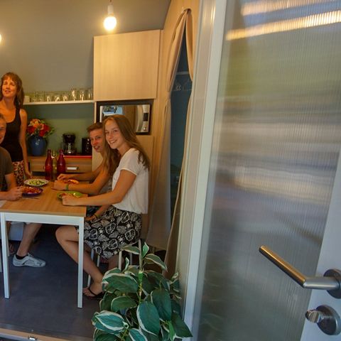 Bungalowzelt 4 Personen - LE PETIT CHATEAU (ohne Sanitäranlagen)