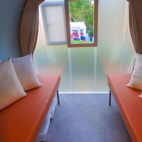 Canvas bungalow 4 persons - LE PETIT CHATEAU (without sanitary facilities)