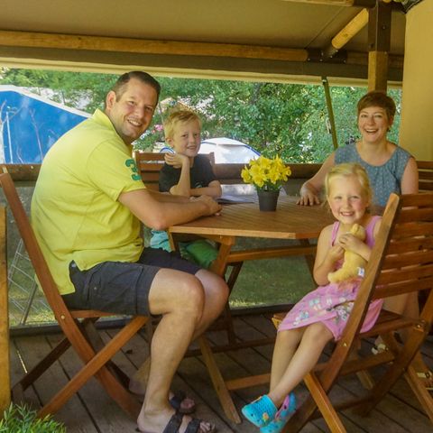 Canvas and wooden tent 5 persons - Gourdon Lodge (without sanitary facilities)