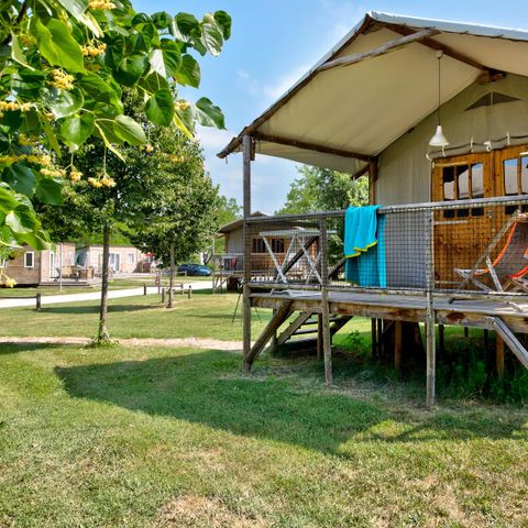 Unterkunft 4 personen - Holzhütte Lodge auf Stelzen Standard 38m² (2 Zimmer) davon überdachte Terrasse 12m² + TV 4 Pers.