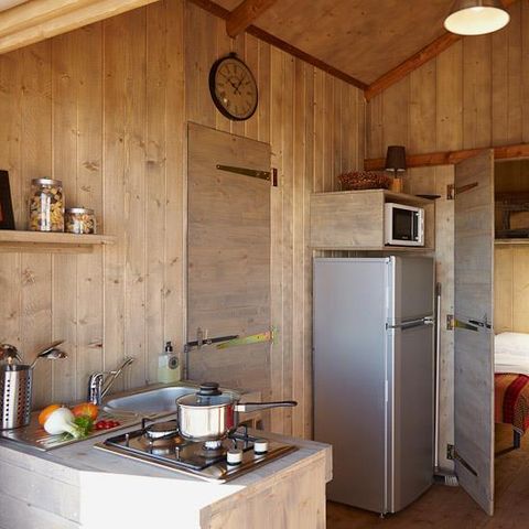 Accommodation 4 persons - Cabane Lodge Bois sur pilotis Standard 38m² (2 bedrooms) including covered terrace 12m² + TV 4 pers.