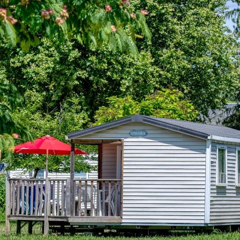 Stacaravan 4 personen - Standaard 27 m² 2 slaapkamers inclusief 7 m² halfoverdekt terras + TV