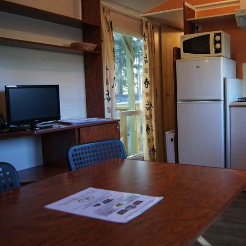 Stacaravan 5 personen - Myrtil - 5 personen (4 volwassenen + 1 kind jonger dan 9 jaar, hoogslaper) - 2 slaapkamers