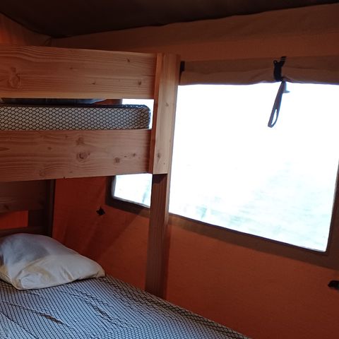 TENDA DA CAMPEGGIO 5 persone - Orri (senza acqua, senza servizi igienici) 5 persone - 2 camere da letto