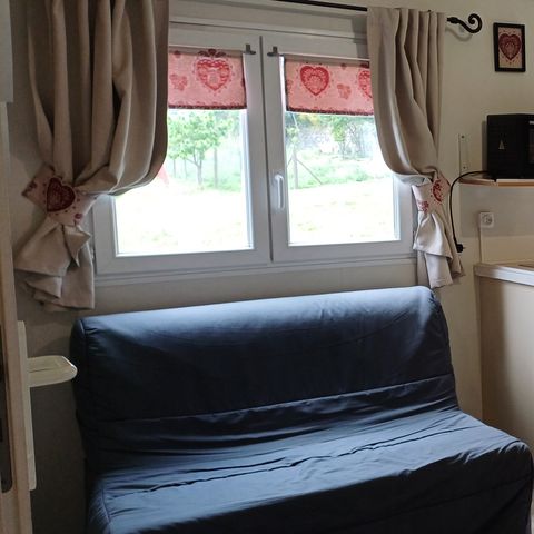 Mobile home 5 persons - IRIS mobile home – sleeps 5 (4 adults + 1 child under 9 years old, with a loft bed) – 2 bedrooms