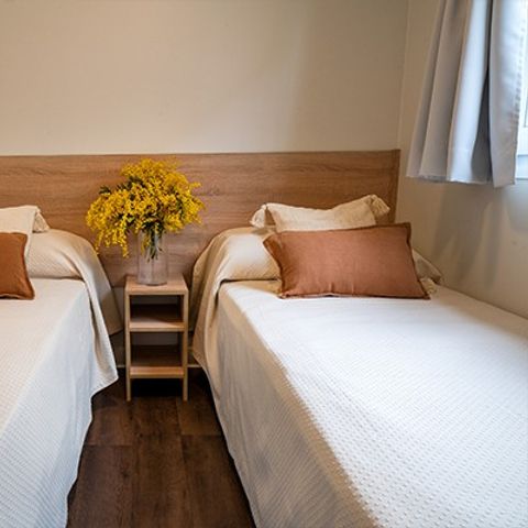 Mobilheim 6 Personen - Comfort | 3 Zi. | 6 Pers. | Erhöhte Terrasse | Clim.