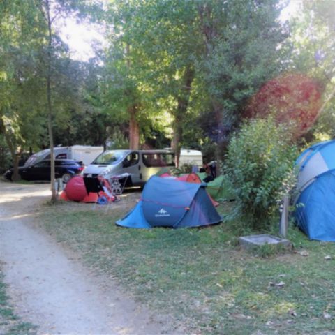 STAANPLAATS - voor tenten, caravans en campers