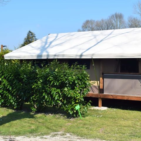 Canvas and wooden tent 5 persons - LODGE KENYA (WITHOUT SANITARY FACILITIES)