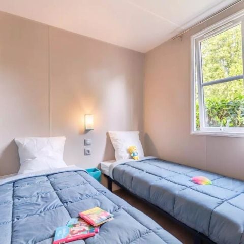 Stacaravan 6 personen - Premium 4 kamers 6 personen Airconditioning + TV + Jacuzzi