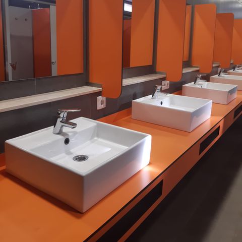 Stellplatz - Parcela + Caravana 70m²