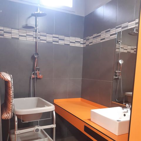 Kampeerplaats - Parcela + Caravana 70m