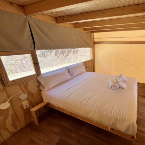 Canvas and wooden tent 4 persons - Glamping Kentia