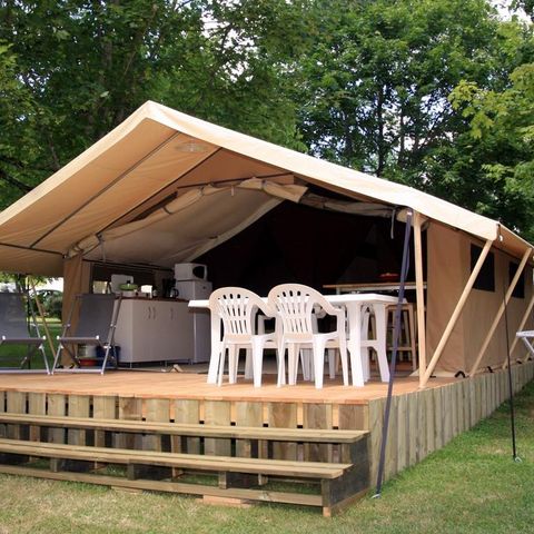 Canvas and wooden tent 4 persons - Lodge Nature - Without sanitary facilities