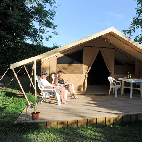 Canvas and wooden tent 4 persons - Lodge Nature - Without sanitary facilities
