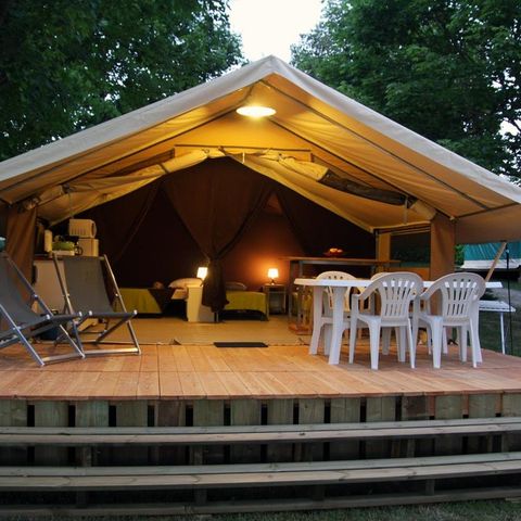 Canvas and wooden tent 4 persons - Lodge Nature - Without sanitary facilities