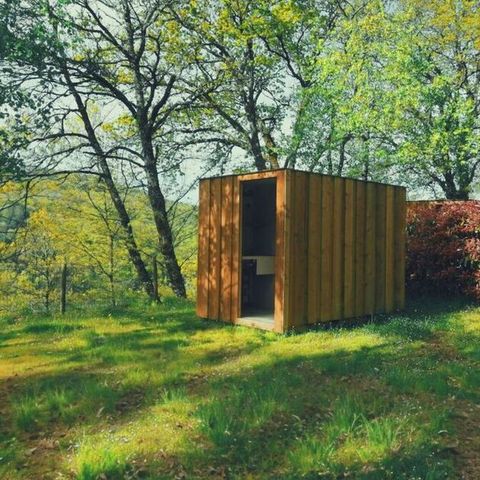 PLOT - PRIVATE SANITARY COMFORT PITCH (10A)