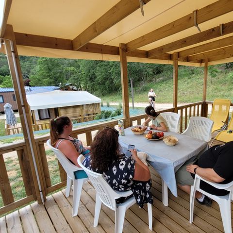 MOBILHOME 6 personnes - Confort 3 chambres - 33m² - Climatisation + TV 