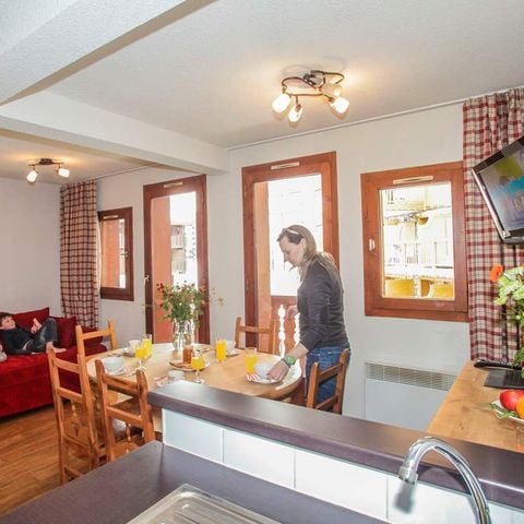 APARTMENT 5 people - Apartment 5 persons