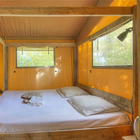 CANVAS AND WOOD TENT 5 people - Safari Lodge Tent | 2 Bedrooms | 4/5 People | 1 Bathroom