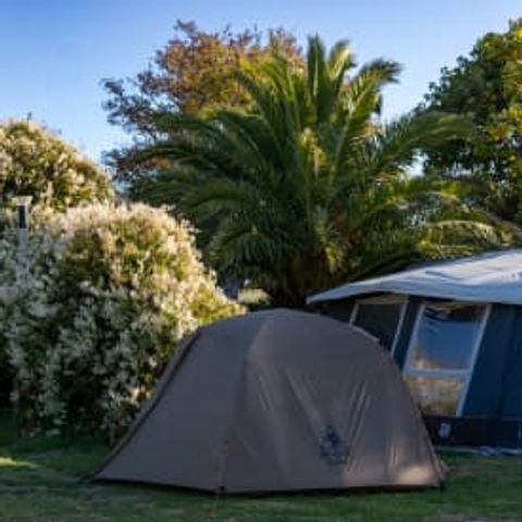 PARCELA - RCN Port l' Epine | Parcela de camping (2 personas incluidas)