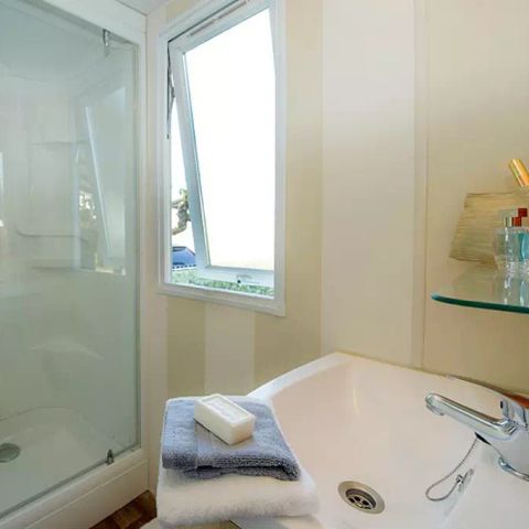 MOBILE HOME 6 people - Classic | 3 Bedrooms | 4/6 Pers. | Non-covered raised terrace | 1 bathroom