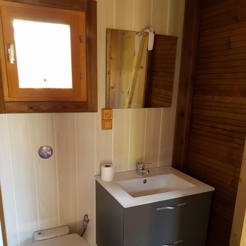 HÉBERGEMENT INSOLITE 4 personnes - Cabatente meublée avec cuisine et sanitaires 29m² - 2 chambres -