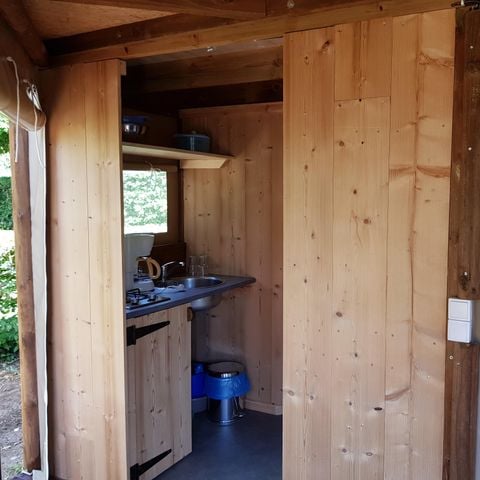 Insolite 4 personnes - Cabatente meublée avec cuisine et sanitaires 29m² - 2 chambres