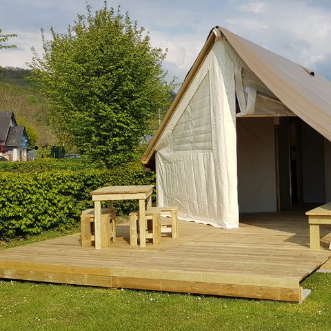 Tent van canvas en hout 4 personen - Trapper gemeubileerd met keuken en sanitair 21m² - 2 kamers