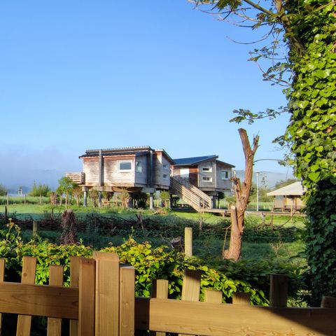 Stacaravan 4 personen - Privilège 34m² LV (2 kamers) + terras - Zondag/Zondag