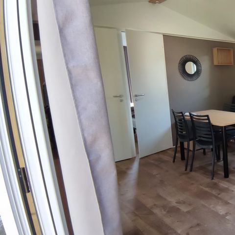 Stacaravan 4 personen - Privilège 34m² LV (2 kamers) + terras - Zondag/Zondag