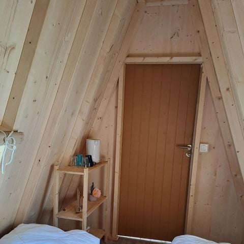 Uniek 2 personen - Tipi hut 12m², 2 slaapkamers 2023 zonder eigen badkamer
