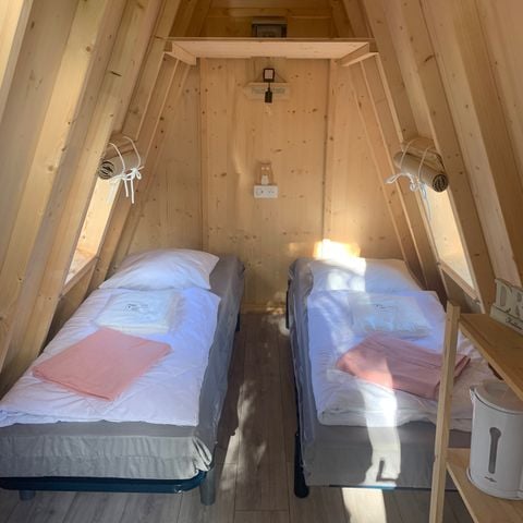 Uniek 2 personen - Tipi hut 12m², 2 slaapkamers 2023 zonder eigen badkamer
