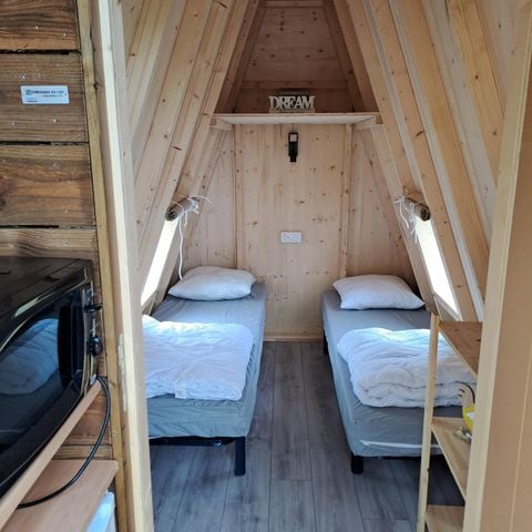 Uniek 2 personen - Tipi hut 12m², 2 slaapkamers 2023 zonder eigen badkamer