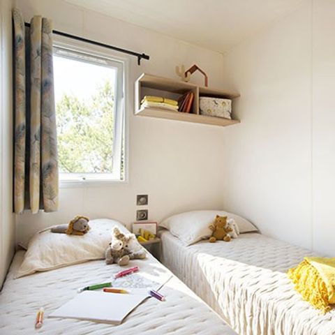 Stacaravan 8 personen - Mobile-home | Comfort XL | 4 slaapkamers | 8 pers. | Verhoogd terras | 2 badkamers | Airconditioning.