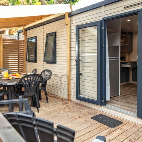 Bungalow 8 personen - Mobile-home | Comfort | 4 slaapkamers | 8 pers. | Verhoogd terras | 2 badkamers | Airconditioning.