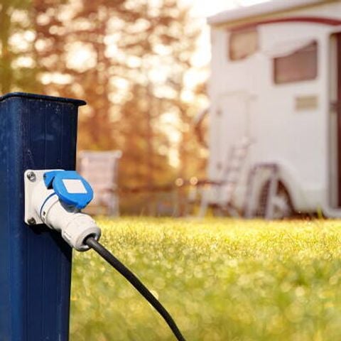 PLOT - Pitch | Essential | Tent | Vehicle +7m | <100m² | Electricity | No water