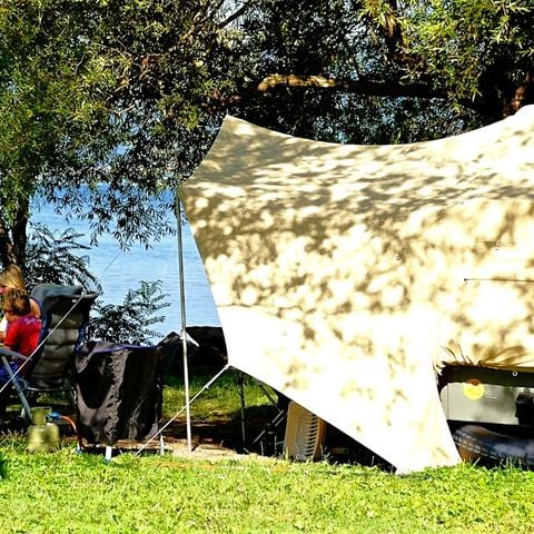 STAANPLAATS - Bekijk Blauwe standplaats - caravan of tent