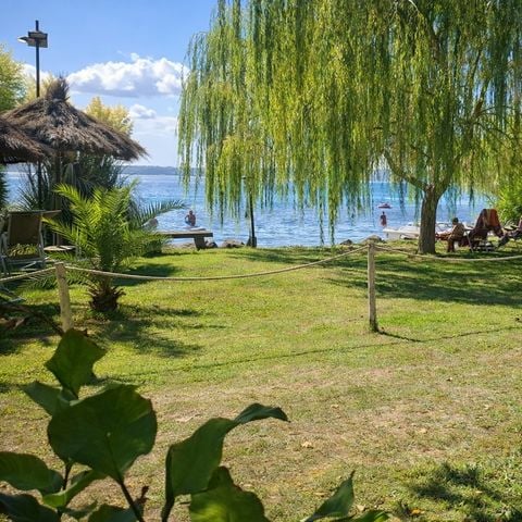 Kampeerplaats - Standplaats Uitzicht op het Blauwe Meer - CARAVAN