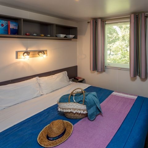 STACARAVAN 6 personen - Comfort XL | 2 slaapkamers | 4/6 Pers | Verhoogd terras | Airconditioning | TV