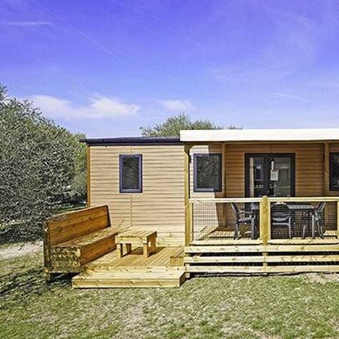 Bungalow 6 personen - Mobile-home | Premium | 3 slaapkamers | 6 pers | Verhoogd terras | 2 badkamers | Airconditioning | TV