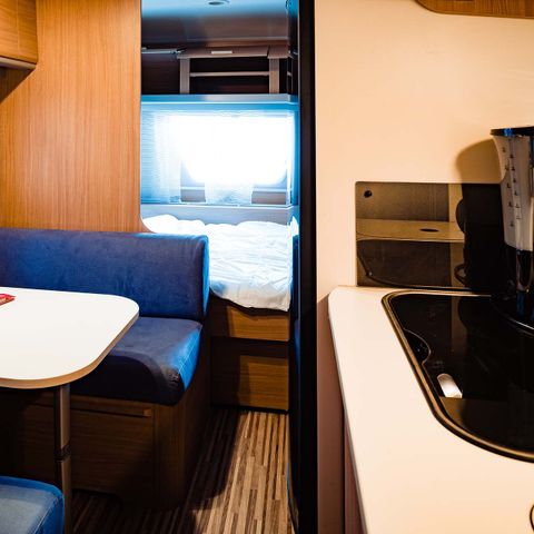 CARAVANE 5 personnes - Modèle 2++