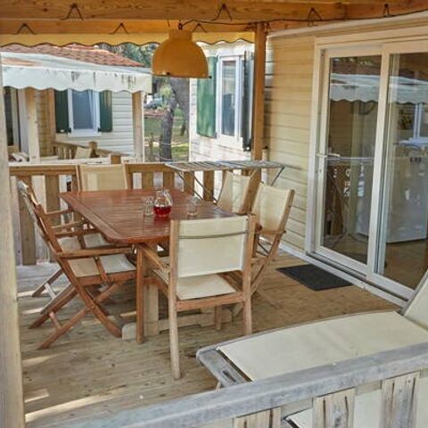 Bungalow 4 personen - Mobile-home | Klassiek | 2 slaapkamers | 4 pers | Verhoogd terras | 2 badkamers | Airconditioning | TV